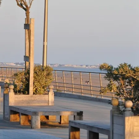 Confortable Avec Vue Sur Et Wifi A - Fr-1-323-418 Appartement