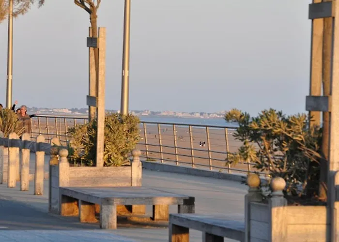 Confortable Avec Vue Sur Et Wifi A - Fr-1-323-418 아파트