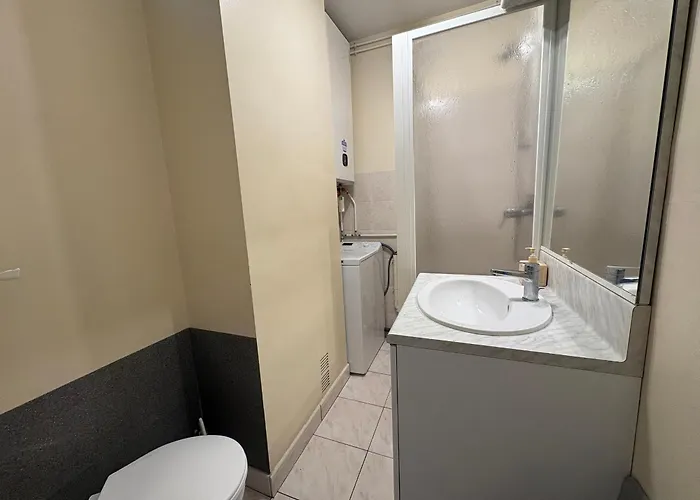 Confortable Avec Vue Sur Et Wifi A - Fr-1-323-418 *